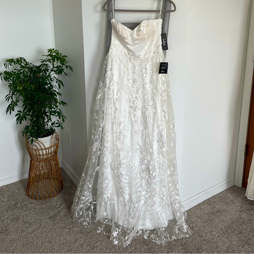 NWT Lulu’s Wedding Dress